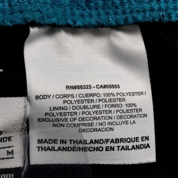 "Nike better world .com" woman's shorts - Picture 7 of 8